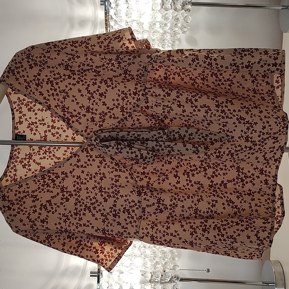 Shein Curve floral blouse - Picture 1 of 3